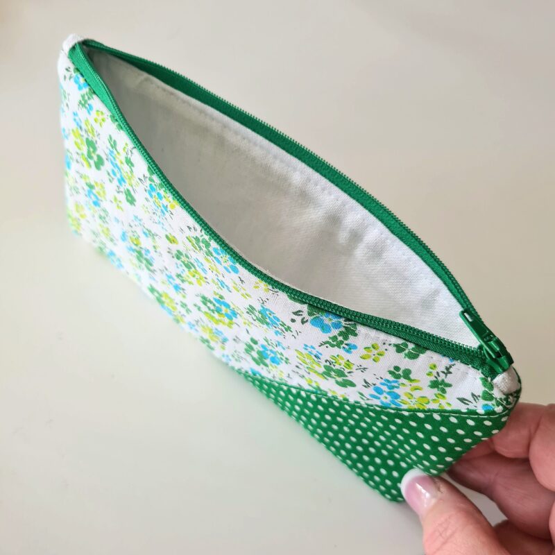 Necessär - gröna blommor och prickar - Bild 3